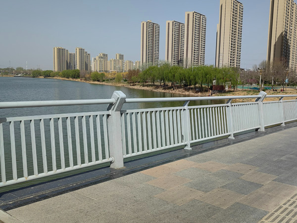 桥梁护栏